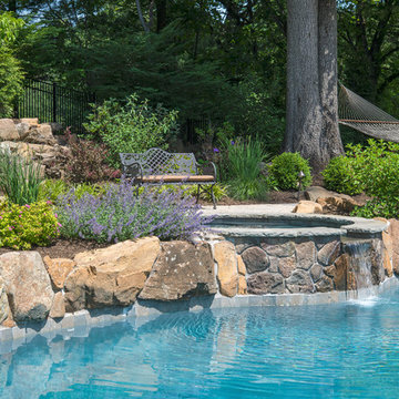 Cascading Spa into Pool
