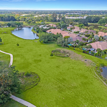 Palm Beach Polo Club: Exterior