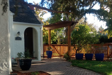 Design ideas for a landscaping in San Francisco.