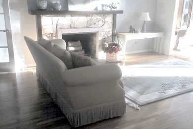 Living room - traditional living room idea in Los Angeles