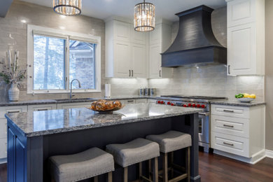 Example of a kitchen design in San Francisco