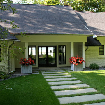 Lakeside Contemporary, Charlevoix