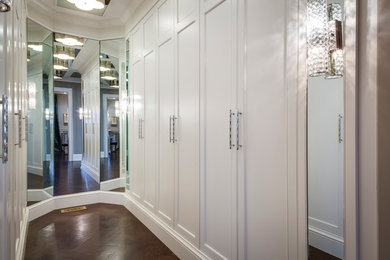 Example of a closet design in Toronto