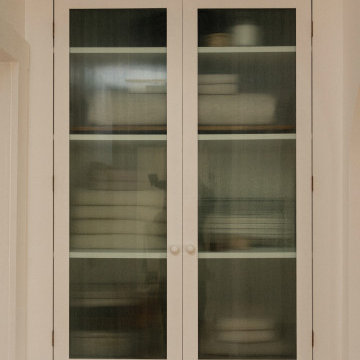 Linen Cupboard But Make It Pretty