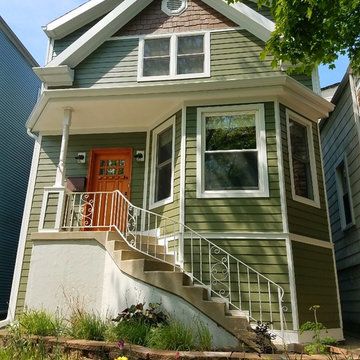 Chicago, IL 60625 James Hardie Siding Heathered Moss Exterior