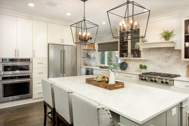 Inspiration for a transitional kitchen remodel in Columbus