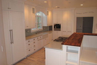 Kitchen - kitchen idea in Indianapolis