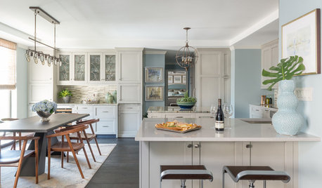 Houzz Tour: Dallas Glam Meets Cape Cod Casual