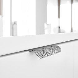 Furnipart Edge Filigree handle in Inox Look finish - Cabinet and Drawer Handle Pulls