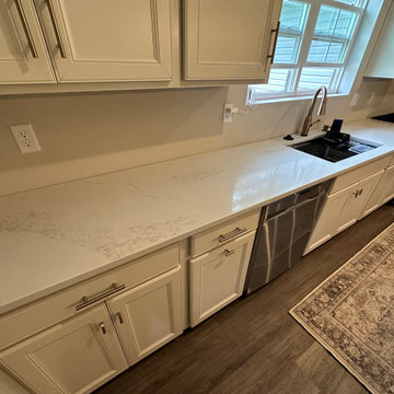 Shiny New Quartz Countertops!!