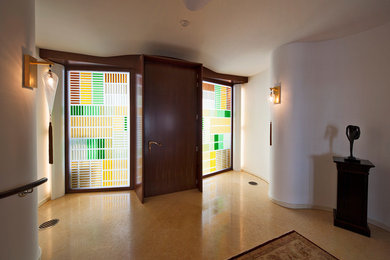 Foto de diseño residencial moderno de tamaño medio