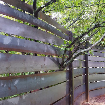 Curved Cor-Ten fence