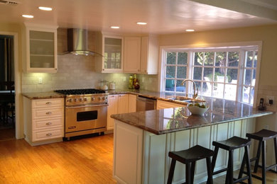 Inspiration for a timeless kitchen remodel in Los Angeles