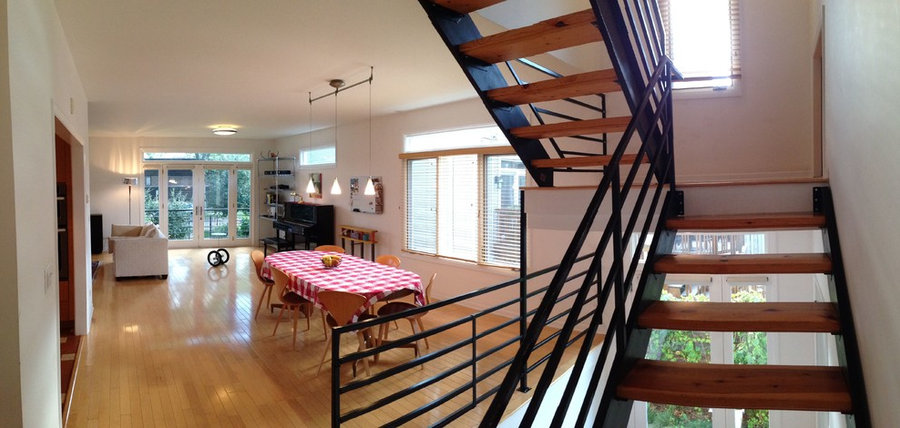 Urban Single-Family Home: Sculptural Stair