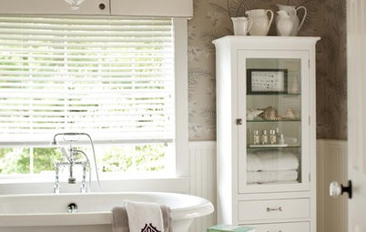 Add a Design Flourish in the Bathroom With a Handy Side Table
