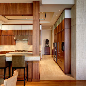 Lakeside Home Integrated with Luxury Technology