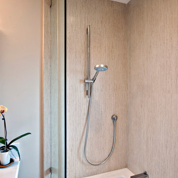 Modern & Sleek Bath