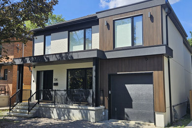 Trendy exterior home photo in Toronto