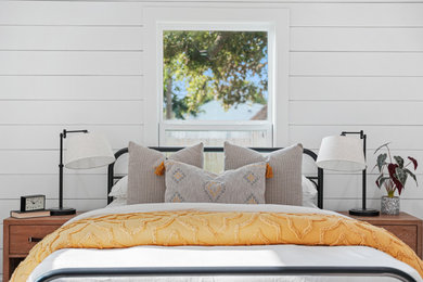 Bedroom - coastal bedroom idea in Houston