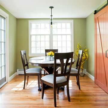 Breakfast nook to Deck