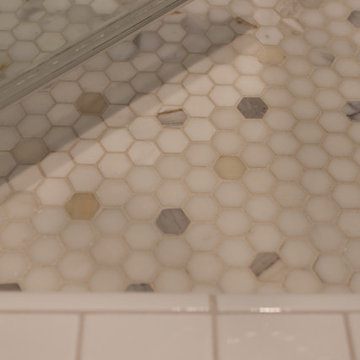 Maverick Circle | 2nd Floor Guest Bath