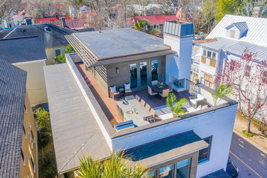 Example of an urban patio design in Charleston