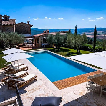 Piscina a sfioro in Travertino - Panicale