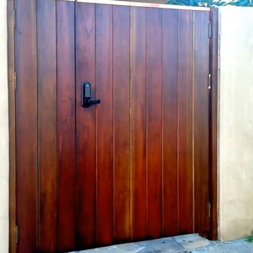 "The Rustic" Entry Gate