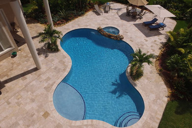 Inspiration for a contemporary home design remodel in Miami