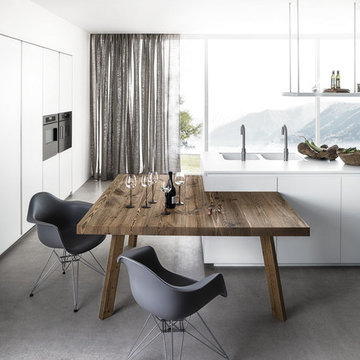 Cesar CLOE Kitchen - White Matt Lacquer & Antiqued Spruce