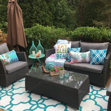 Pleasant View Outdoor Deck Decor