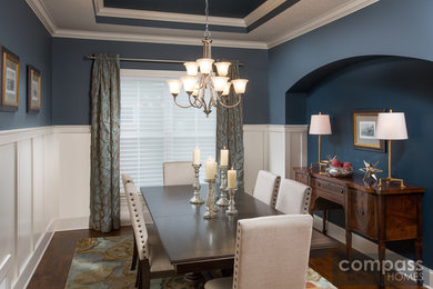 Example of a classic dining room design in Columbus