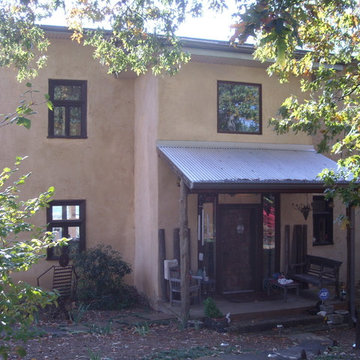 Noll St. Strawbale