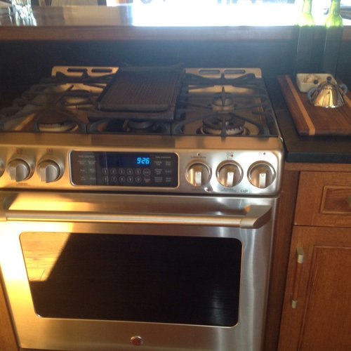 Need Help With My New Ge Cafe Range We Had To Shut It Off As 900 Degrees Were Wafting Out Into The Kitchen I A Ge Service Tech Who Informed Me There Was No Solution Problem