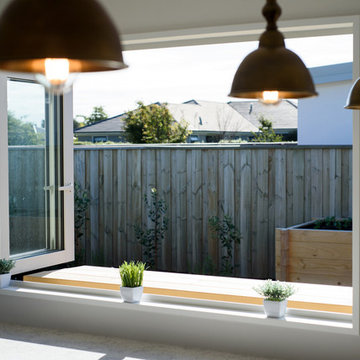 Concertina Windows