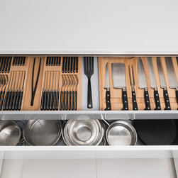 Internal organization of the kitchen drawer - Kitchen Drawer Organizers