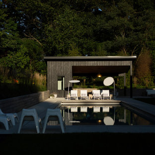 Minimalist home design photo in Grand Rapids