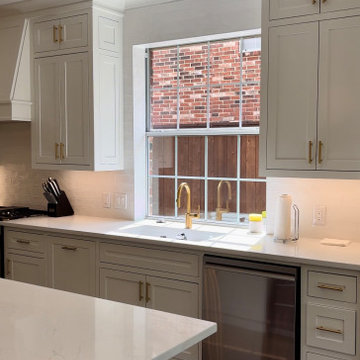 Modern Kitchen Remodel Done in New Pure White Cabinets