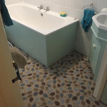 Installing Vinyl Flooring to Bathroom in South London