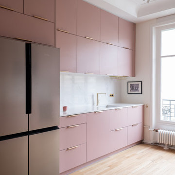 La cuisine rose et marbre blanc d'Antoine