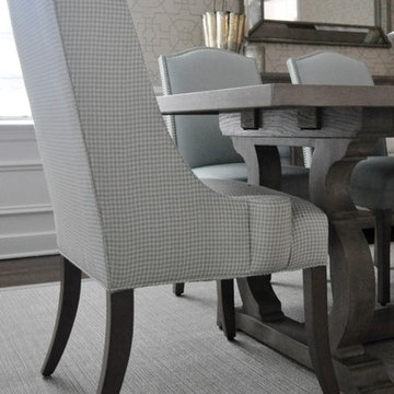 SHADES OF BLUE DINING