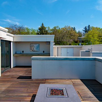 California Style Modern Beach House on Lake Michigan