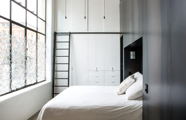 Contemporary Bedroom by Dorrington Atcheson Architects