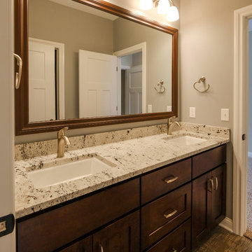 Linwood Traditional Bathroom Vanity