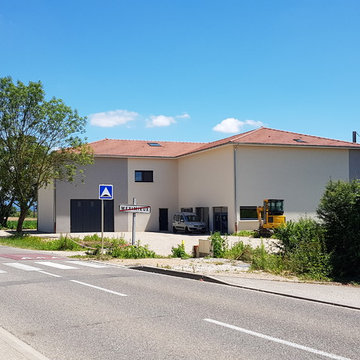 Construction d'un magasin de motos et d'une habitation