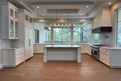 Kitchen photo in Austin