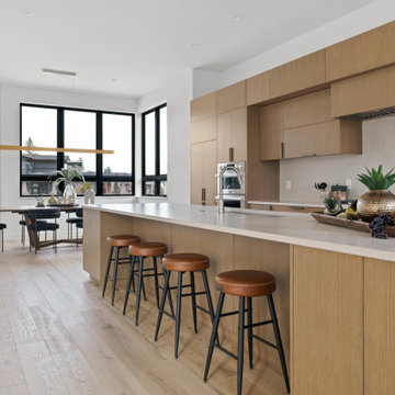 Custom Kitchen Cabinets