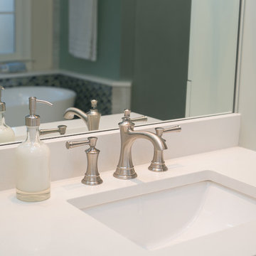 A serene spa masterbathroom