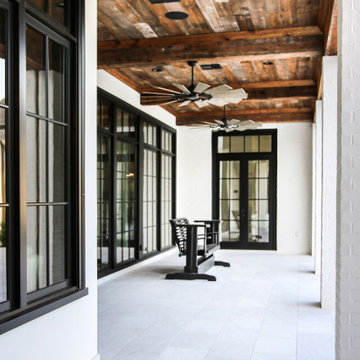 Central, LA Residence