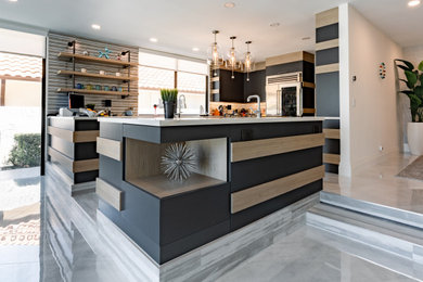 Kitchen - contemporary kitchen idea in Miami